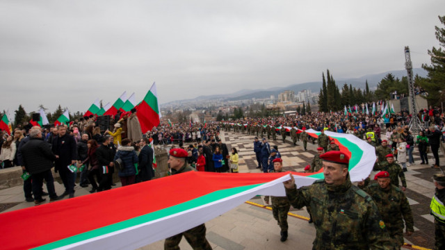 300-метровият трибагреник отново бе част от честването на 3 март в Стара Загора