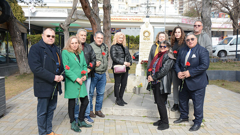 Трети март: Празникът във Варна и участието на варненци на Шипка в снимки
