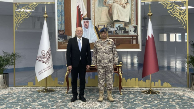 Тагарев търси задълбочаване на сътрудничеството в сферата на отбраната с Катар