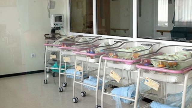 Майката подала сигнала за разменените бебета осъди болница Шейново предава