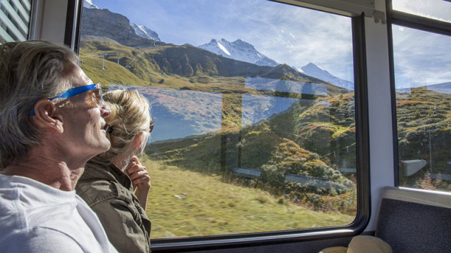 С 58 2 процента швейцарците одобриха въвеждането на 13 а пенсия Мотото