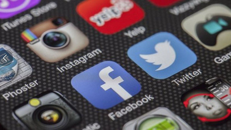 Социалните мрежи Фейсбук и Инстаграм се сринаха изненадващо. Милиони потребители