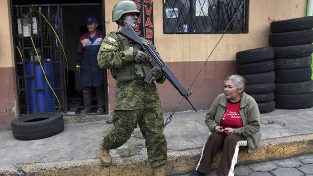 Срокът на извънредното положение в Еквадор бе удължен вчера с