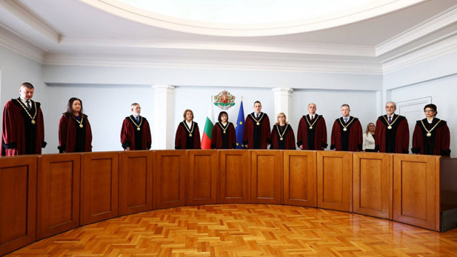 Конституционният съд допусна за разглеждане по същество двете конституционни дела