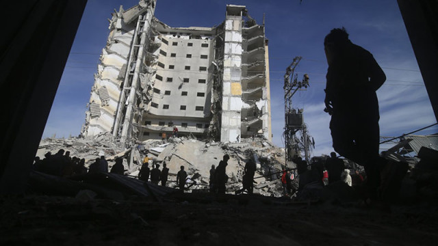 Израел удари днес един от най високите жилищни блокове в град
