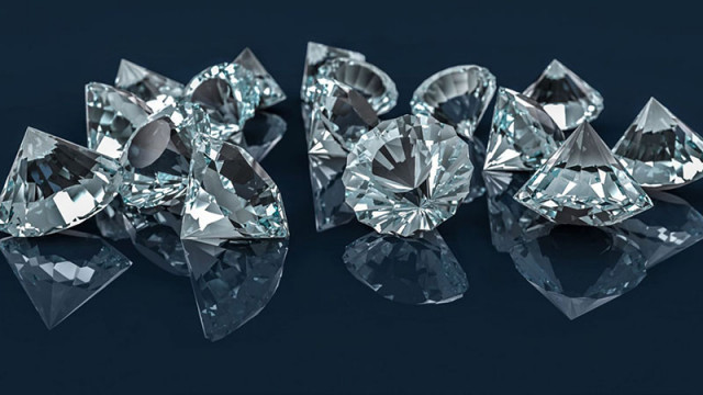 Как синтетичните диаманти изместват естествените, за да има "за всяко момиче"