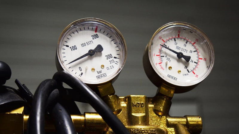 Природният газ в Европа поевтиня минимално тази сутрин