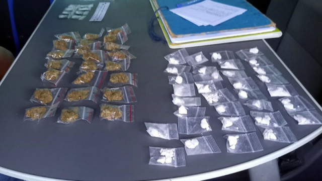 Десет вида дрога предлагал дилър във Варна, спипали го след "продажба"