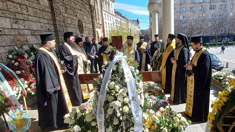 9 дни от кончината на Неофит: "Вечная памят" огласи храм "Св. Марина"