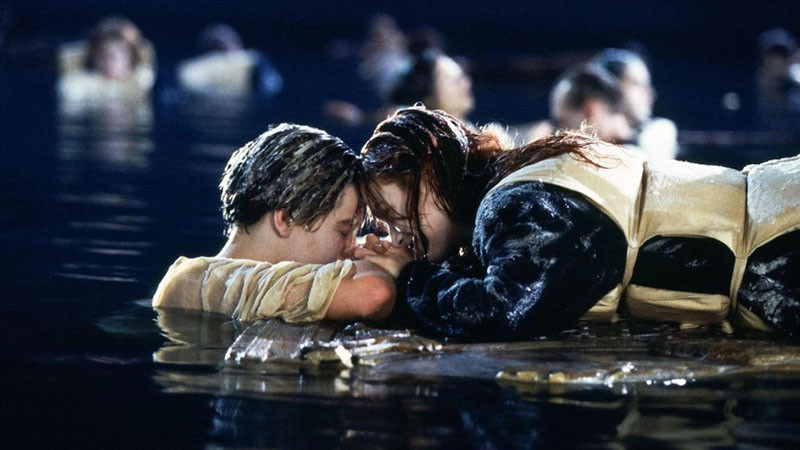 Истинските фенове на филма Титаник отдавна спорят дали парчето дърво,