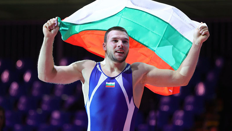 Снимка: Тежка травма извади Кирил Милов от олимпийската квалификация в борбата