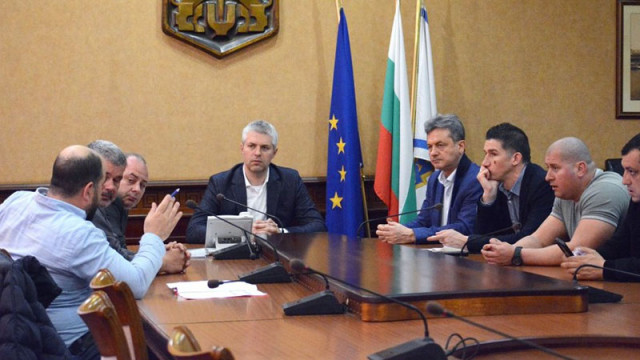 Кметът на Варна нареди конкретни мерки за справяне с посегателствата върху уличното осветление