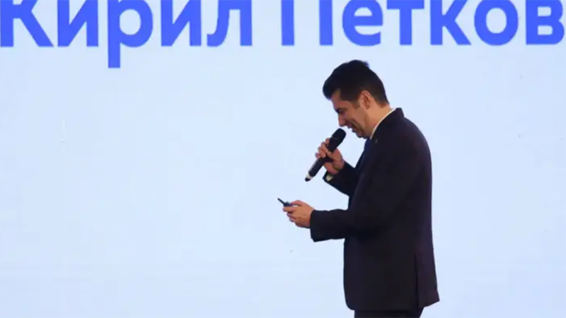 Петков иска за премиер европейски академик, а не Борисов и Пеевски, но е готов да говори с ГЕРБ