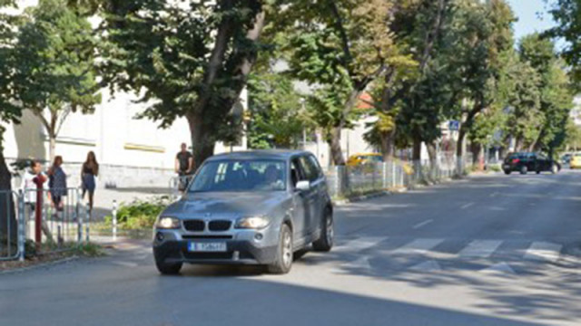 Община Варна призовава гражданите утре да преместят автомобилите си от