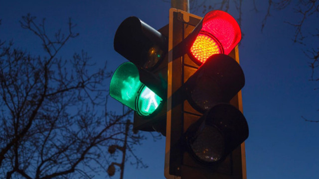 Инспектор: Повечето водачи на МПС бяха недоволни от премахването на светофарните таймери