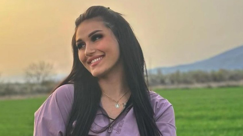 Нарязаната Дебора мечтае да е полицайка! Разкри какво изобразяват татусите ѝ