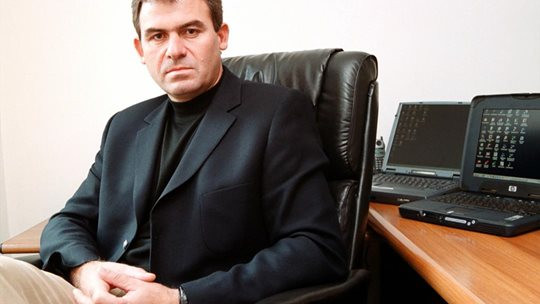 Бъдете сигурни, че обещанието за политически чадър, което са му