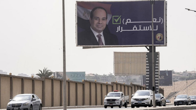 Египетските власти търсят възможност за наемане на плаващ терминал за