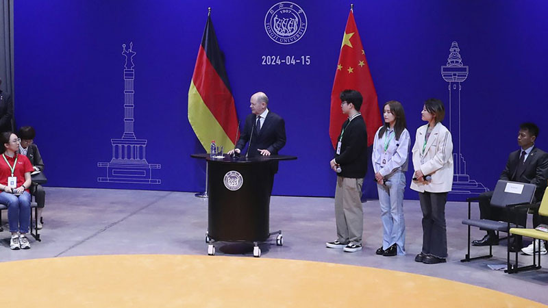 Китайският президент Си Цзинпин се срещна с германския канцлер Олф Шолц,