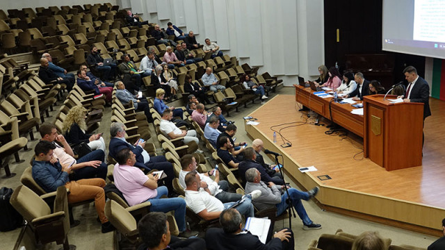 Aктуализираха заплатите на кметовете на варненските райони и села в общината