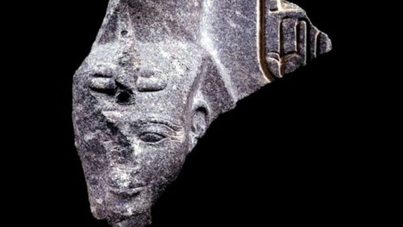 Открадната глава от статуя на един от най-могъщите древноегипетски фараони