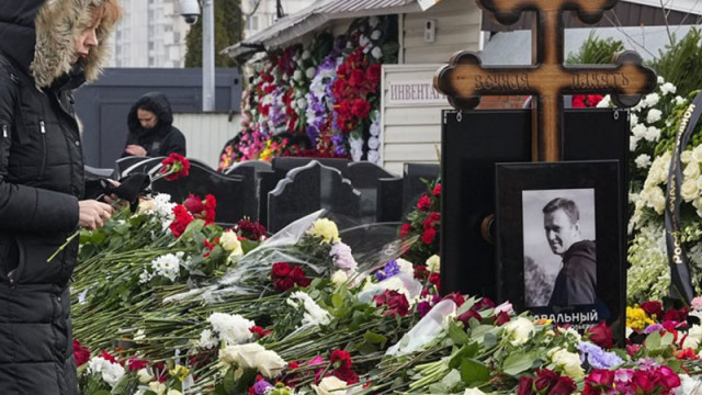 Отстраниха за 3 години руския свещеник, отслужил панихидата в памет на Навалник