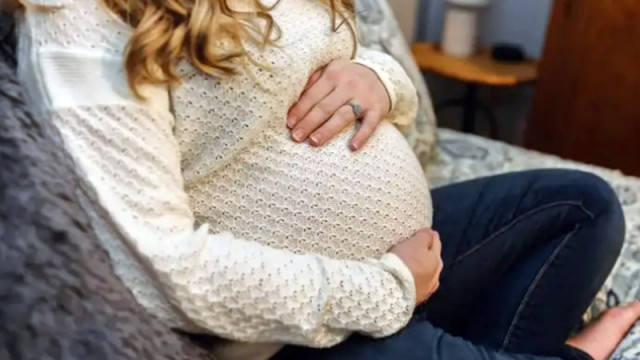 Софийска болница е осъдена заради случай на лекарка, направила си бебе с чужд генетичен материал