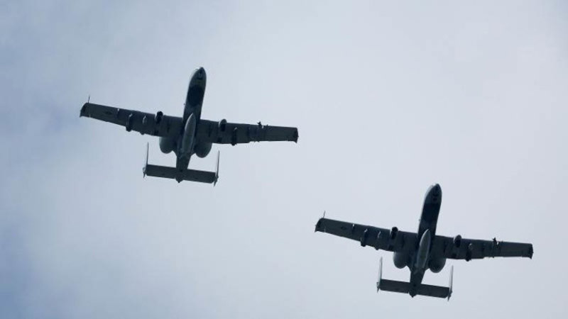 САЩ преместват военни самолети, включително изтребители и безпилотни летателни апарати, от