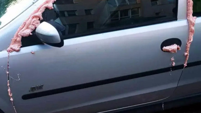 В „Западен парк“ запечатаха кола с монтажна пяна заради спор за паркомясто
