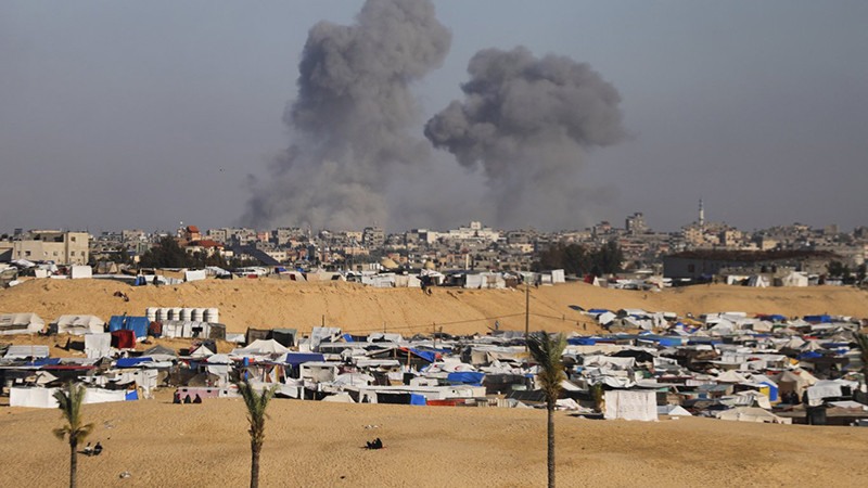 Най-малко петима души са загинали при израелски въздушни удари по