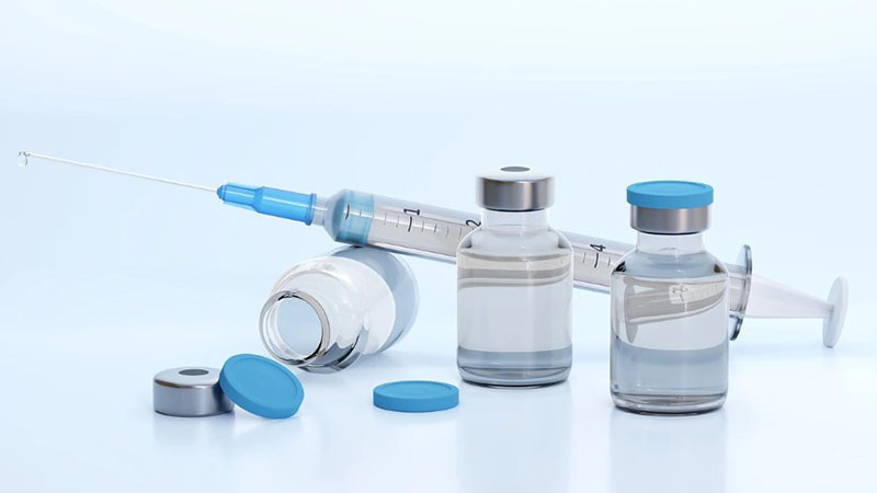AstraZeneca изтегля ваксините си срещу Ковид, призна за странични ефекти