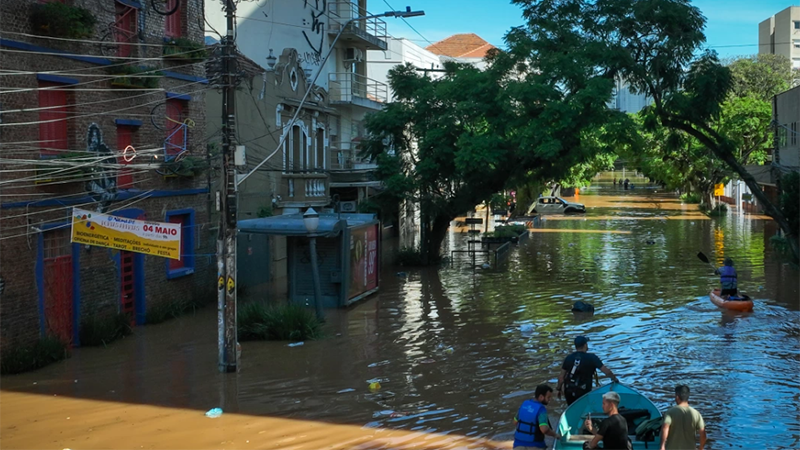 Нови дъждове от вчера се изливат на бразилския щат Рио