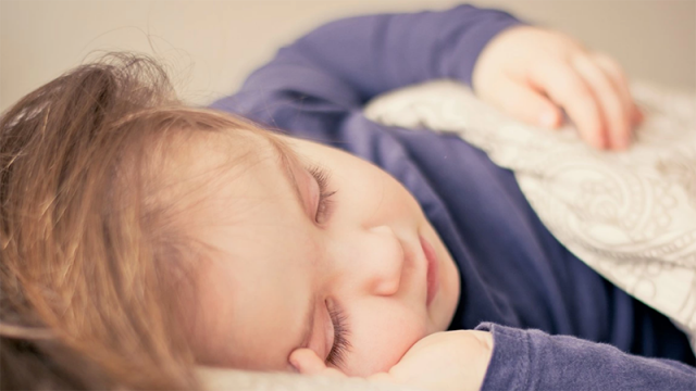 Във все повече държави се наблюдава криза с детския сън