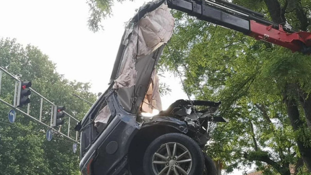 Мястото на жестоката катастрофа в Пловдив пази редица тежки спомени със загинали