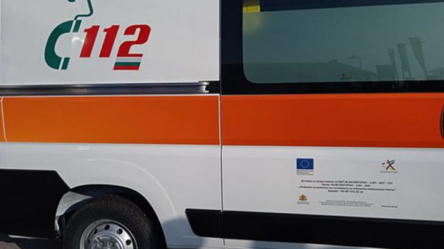 Двама пострадали след изпреварване през аварийната лента на "Хемус" край Варна