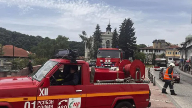 Пожар в една от кулите на Царевец вдигна на крак пожарната във Велико Търново