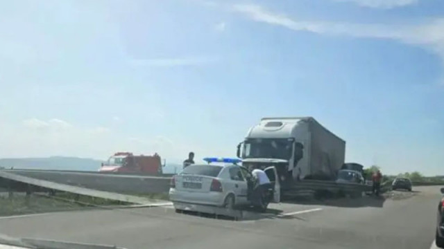 Временно движението при 42 ри на автомагистрала Тракия в посока София