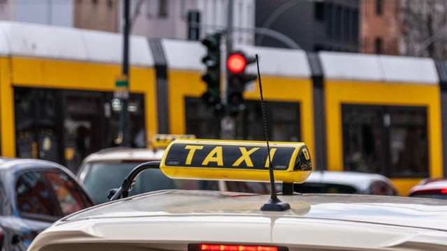 Таксиметровите шофьори започват безсрочен протест