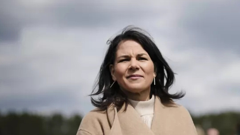 Бербок обвини Путин в целенасочен терор срещу цивилните в Украйна