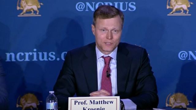 Американският експерт Матю Крьонинг предложи Украйна да бъде разделена на няколко държави