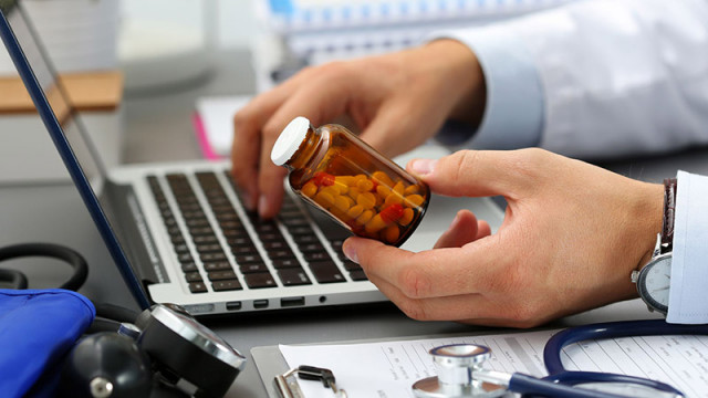 Незаконна търговия с лекарства се извършва в интернет Сайт продава