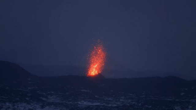 За пети път от декември насам вулкан в Исландия изригна