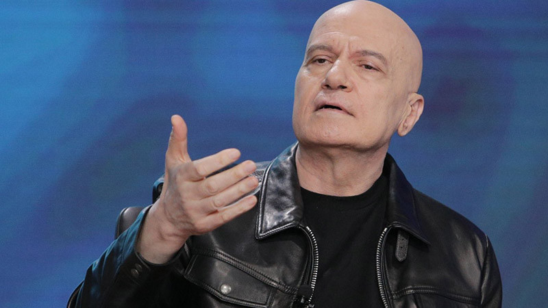 Слави Трифонов призова хората да излязат и да гласуват "не за някой друг, а за себе си"