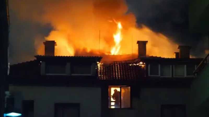 Голям пожар пламна в София, има загинал
