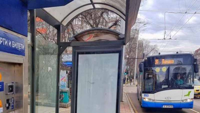 Подобряват състоянието на 140 спирки на градския транспорт във Варна