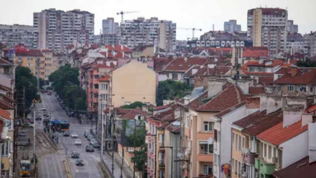 106 месечни заплати струва средно голямо жилище в София или