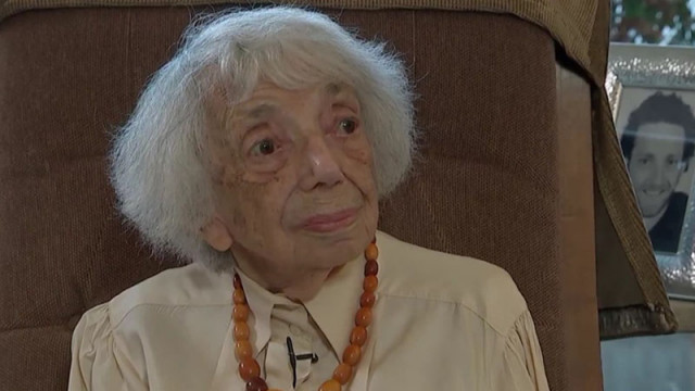 Маргот Фридландер която е на 102 години и е оцеляла