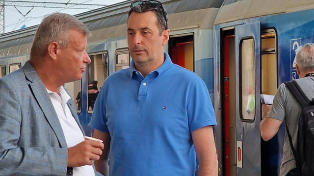 Композицията потегли от Централна жп гара в София в 6