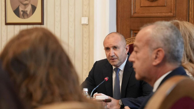 Президентът Румен Радев продължава консултациите с представители на парламентарните групи в 50