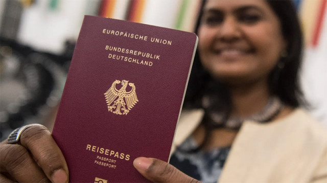 FT: Кандидатстващите за германски паспорт трябва да декларират правото на съществуване на Израел